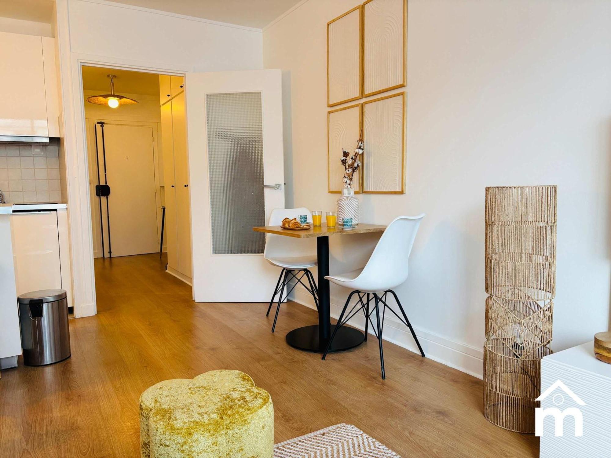 Apartment St Honore Champs Elysees By Melvane